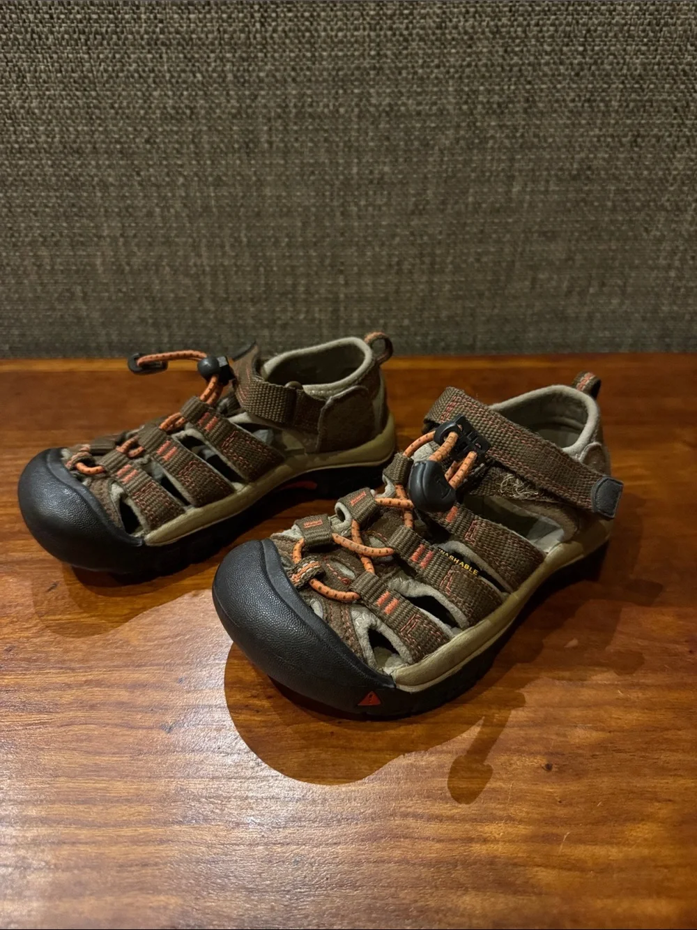 Keen Kids Newport H2 Waterproof Hiking Sandals Toddler/ Little Kid Size 10
